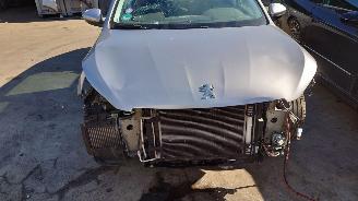 Peugeot 308 SW 2 2015 1.2 THP HNY HN02 Grijs KCA onderdelen picture 10