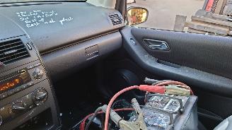 Volvo V-70 2006 2.4 D5 D5244T5 Zwart 019 onderdelen picture 25