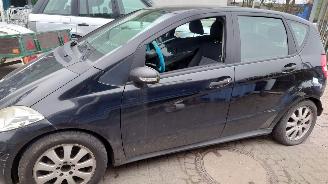 Mercedes A-klasse W169 2006 A180 CDI 640940 Zwart 191 onderdelen picture 2
