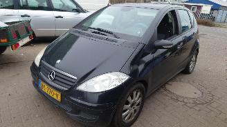 Dezmembrări autoturisme Mercedes A-klasse W169 2006 A180 CDI 640940 Zwart 191 onderdelen 2006/10