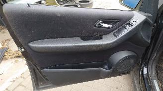 Mercedes A-klasse W169 2006 A180 CDI 640940 Zwart 191 onderdelen picture 15