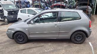 Volkswagen Polo 9N1 2004 1.4 16v BBY GRZ Grijs LD7W onderdelen picture 3