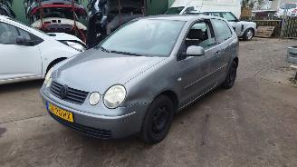 Dezmembrări autoturisme Volkswagen Polo 9N1 2004 1.4 16v BBY GRZ Grijs LD7W onderdelen 2004/6