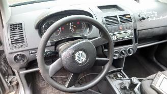 Volkswagen Polo 9N1 2004 1.4 16v BBY GRZ Grijs LD7W onderdelen picture 14