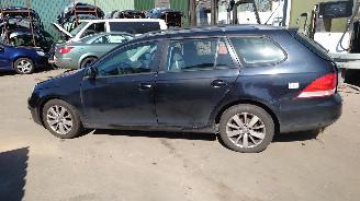 Volkswagen Golf Station 2009 1.9 TDI BLS JCR Zwart LC9X onderdelen picture 2