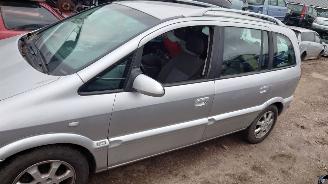 Opel Zafira A 2005 2.2 DTi Y22DTR Grijs Z157 onderdelen picture 2
