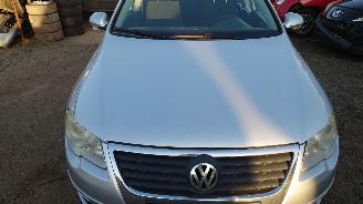 Volkswagen Passat B6 2006 Grijs 2.0 FSI BVY JCP onderdelen picture 9