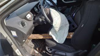 Peugeot 308 SW 2011 1.6 VTi 5FS Grijs EVGC onderdelen picture 15