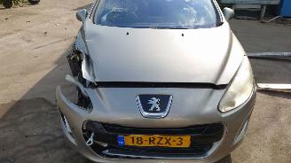 Peugeot 308 SW 2011 1.6 VTi 5FS Grijs EVGC onderdelen picture 8
