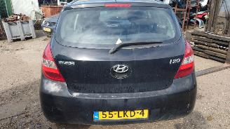 Hyundai I-20 2010 1.4 16v G4FA Zwart FR onderdelen picture 4