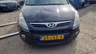 Hyundai I-20 2010 1.4 16v G4FA Zwart FR onderdelen picture 10