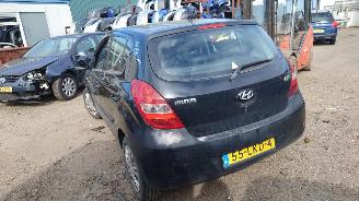 Hyundai I-20 2010 1.4 16v G4FA Zwart FR onderdelen picture 3