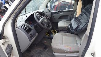 Volkswagen Transporter T5 2004 2.5 TDI AXD GWB Wit L902 onderdelen picture 13