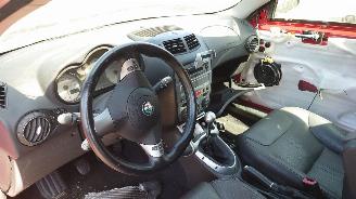 Alfa Romeo GT 2006 1.8 16v 2006 Rood onderdelen picture 10