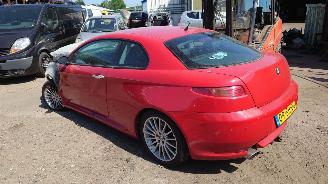 Alfa Romeo GT 2006 1.8 16v 2006 Rood onderdelen picture 2
