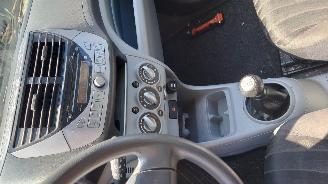 Nissan Pixo 2010 1.0 12v K10B Grijs Z2S onderdelen picture 18