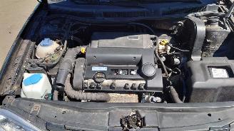 Volkswagen Golf 4 2002 1.4 16v AXP DUW Zwart LC9Z onderdelen picture 9