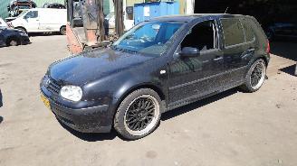 Sloopauto Volkswagen Golf 4 2002 1.4 16v AXP DUW Zwart LC9Z onderdelen 2002/11