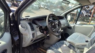 Renault Trafic 2006 2.5 DCi G9U630 Zwart TED68 onderdelen picture 13
