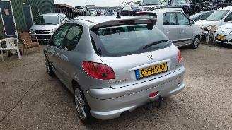 Peugeot 206 2004 1.4 16v KFU Grijs EZRC onderdelen picture 3