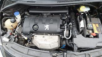 Peugeot 207 2007 1.6 VTi 5FW Zwart EXL onderdelen picture 10