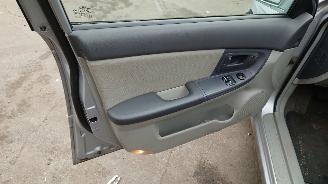 Kia Cerato 2007 1.6 16v G4ED Grijs onderdelen picture 11