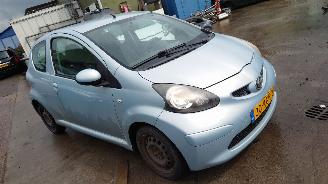 Toyota Aygo 2006 1.0 12v 1KRFE Blauw 8R0 onderdelen picture 8