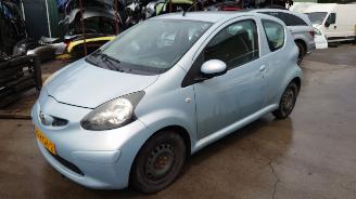 Vrakbiler auto Toyota Aygo 2006 1.0 12v 1KRFE Blauw 8R0 onderdelen 2006/3
