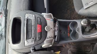 Toyota Aygo 2006 1.0 12v 1KRFE Blauw 8R0 onderdelen picture 17
