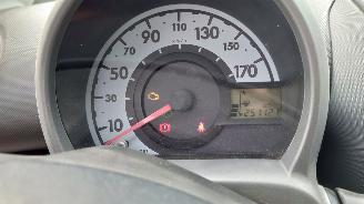 Toyota Aygo 2006 1.0 12v 1KRFE Blauw 8R0 onderdelen picture 16