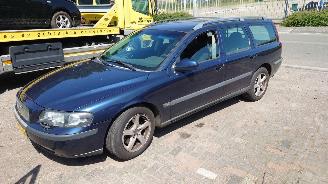 Auto da rottamare Volvo V-70 2001 2.4T 20v B5244T3 Blauw 417 onderdelen 2001/1