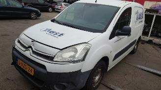 Salvage car Citroën Berlingo 2012 1.6 HDi 9HN Wit EWPA onderdelen 2012/11