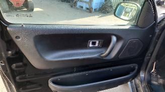 Land Rover Freelander 2001 2.5 V6 25K4F zwart 697 onderdelen picture 7
