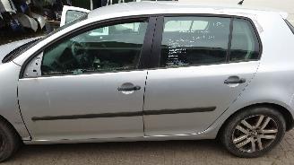 Volkswagen Golf 5 2007 1.6 FSi BLF Grijs LA7W onderdelen picture 3