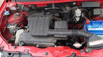 Suzuki Ignis 2004 1.3 16v M13A Rood ZR8 onderdelen picture 10