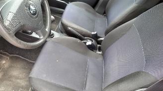 Suzuki Ignis 2004 1.3 16v M13A Rood ZR8 onderdelen picture 14