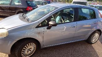 Fiat Grande Punto 2006 1.4i 350A1 Blauw 457/B onderdelen picture 2