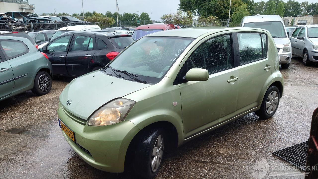 Daihatsu Sirion M300 2006 1.0 12v 1KRFE Groen G40 onderdelen