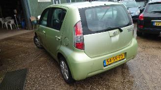 Daihatsu Sirion M300 2006 1.0 12v 1KRFE Groen G40 onderdelen picture 3