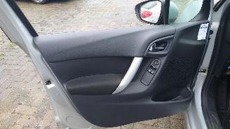 Citroën C3 2010 1.4 VTi 8FP Grijs EZR onderdelen picture 14