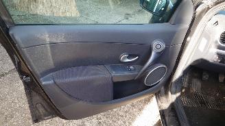 Renault Clio 2008 1.2 16v TCE D4F Zwart NV676 onderdelen picture 16