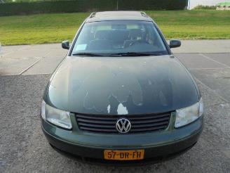 Coche siniestrado Volkswagen Passat  1999/2