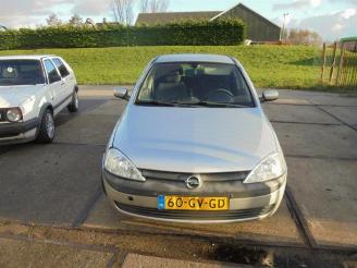 krockskadad bil auto Opel Corsa Corsa C (F08/68), Hatchback, 2000 / 2009 1.2 16V 2001/4