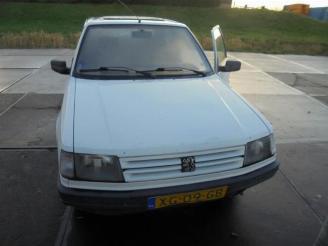 Uttjänta bilar auto Peugeot 309 309 II (3C/3A), Hatchback, 1989 / 1994 1.4 GR,GL,XL,SL,Profil 1989/4