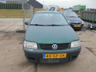 Dezmembrări autoturisme Volkswagen Polo Polo III (6N2), Hatchback, 1999 / 2001 1.4 16V 75 2000/10