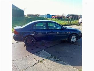 Ford Mondeo Mondeo III, Sedan, 2000 / 2007 1.8 16V picture 4