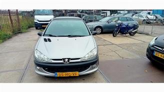 disassembly passenger cars Peugeot 206 206 (2A/C/H/J/S), Hatchback, 1998 / 2012 1.6 16V 2001/7