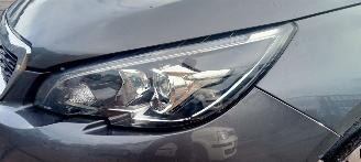 Peugeot 308  picture 12
