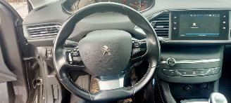 Peugeot 308  picture 5