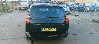 Peugeot 5008  picture 3
